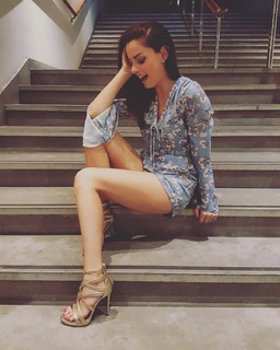 Annalisa Scarrone feet photo thumbnail