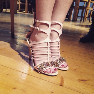 Annalisa Scarrone feet photo thumbnail