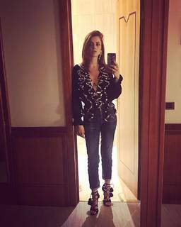 Annalisa Scarrone feet photo thumbnail