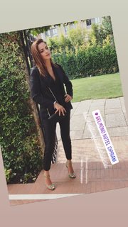 Annalisa Scarrone feet photo thumbnail