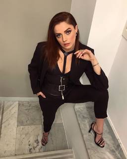 Annalisa Scarrone feet photo thumbnail