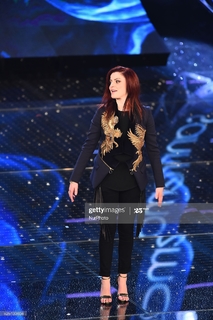 Annalisa Scarrone feet photo thumbnail