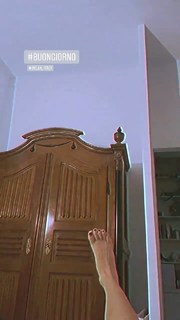 Annalisa Scarrone feet photo thumbnail