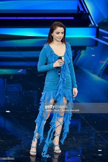 Annalisa Scarrone feet photo thumbnail