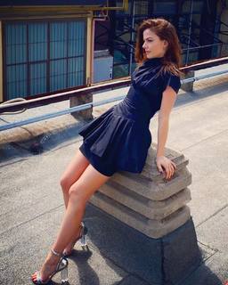 Annalisa Scarrone feet photo thumbnail
