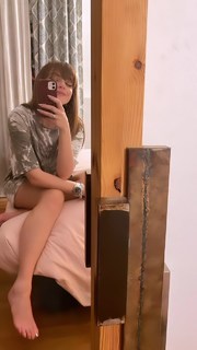 Annalisa Scarrone feet photo thumbnail