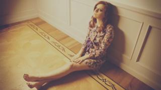Annalisa Scarrone feet photo thumbnail