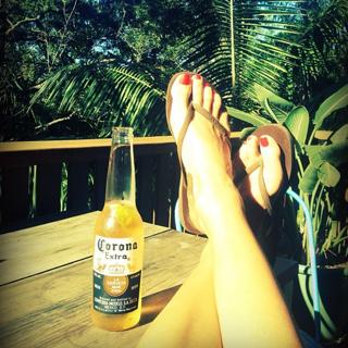 Annalise Braakensiek feet photo 4