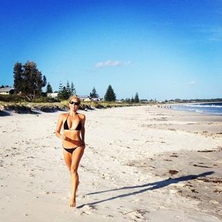 Annalise Braakensiek feet photo 3