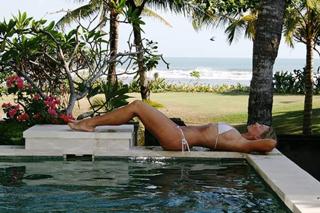 Annalise Braakensiek feet photo 2