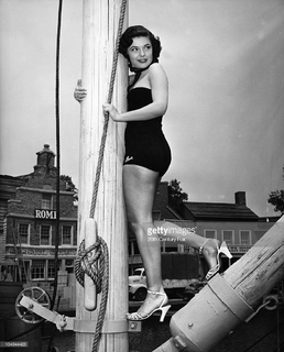 Anne Bancroft feet photo 14