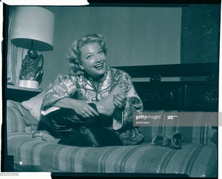 Anne Baxter feet photo 19
