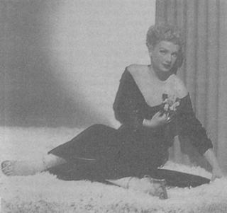 Anne Baxter feet photo 19