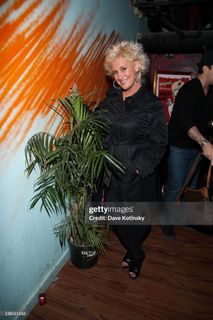 Anne Burrell feet photo 2