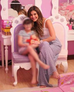 Anne Curtis feet photo thumbnail