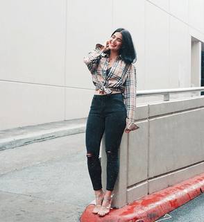 Anne Curtis feet photo thumbnail