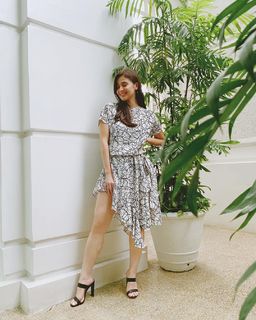Anne Curtis feet photo thumbnail