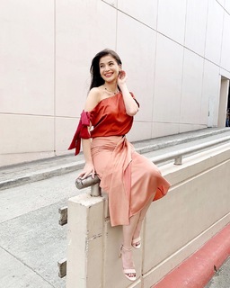 Anne Curtis feet photo thumbnail