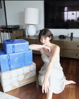 Anne Curtis feet photo thumbnail