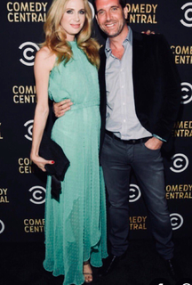 Anne Dudek feet photo thumbnail