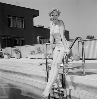 Anne Francis feet photo thumbnail