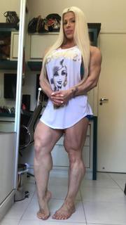 Anne Freitas feet photo 16