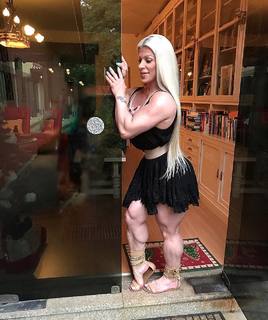 Anne Freitas feet photo 10