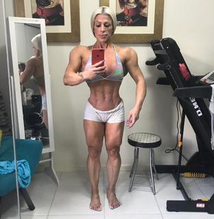 Anne Freitas feet photo 18