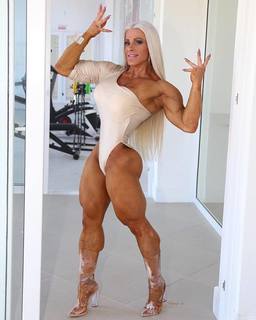 Anne Freitas feet photo 18