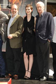Anne Hathaway feet photo thumbnail
