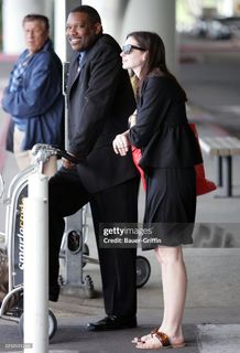 Anne Hathaway feet photo 17