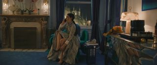 Anne Hathaway feet photo 17