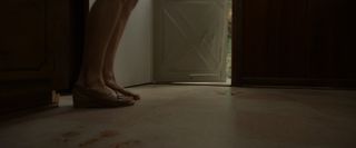 Anne Hathaway feet photo 16