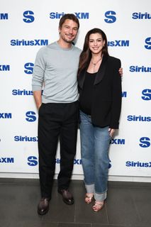 Anne Hathaway feet photo 7