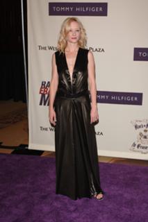Anne Heche feet photo thumbnail