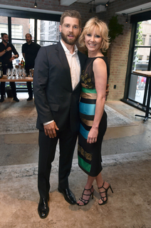 Anne Heche feet photo thumbnail
