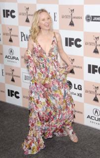 Anne Heche feet photo thumbnail