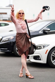 Anne Heche feet photo thumbnail