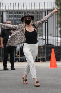 Anne Heche feet photo thumbnail