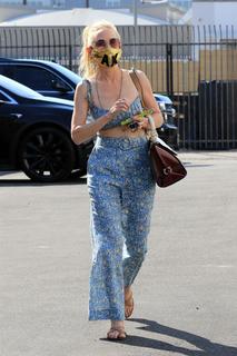 Anne Heche feet photo thumbnail
