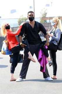 Anne Heche feet photo thumbnail