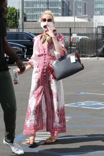 Anne Heche feet photo thumbnail