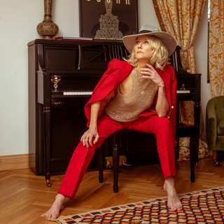 Anne Heche feet photo thumbnail