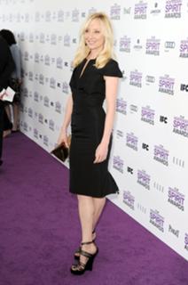 Anne Heche feet photo thumbnail