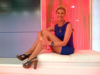 Anne Igartiburu feet photo 5