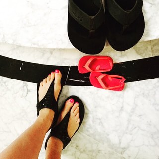 Anne Igartiburu feet photo 10
