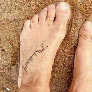 Anne Igartiburu feet photo 9