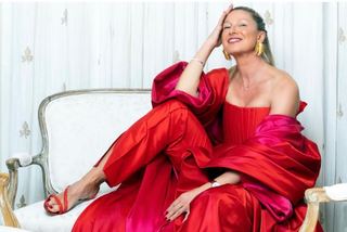 Anne Igartiburu feet photo 2