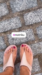 Anne Igartiburu feet photo 12
