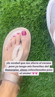 Anne Igartiburu feet photo 10